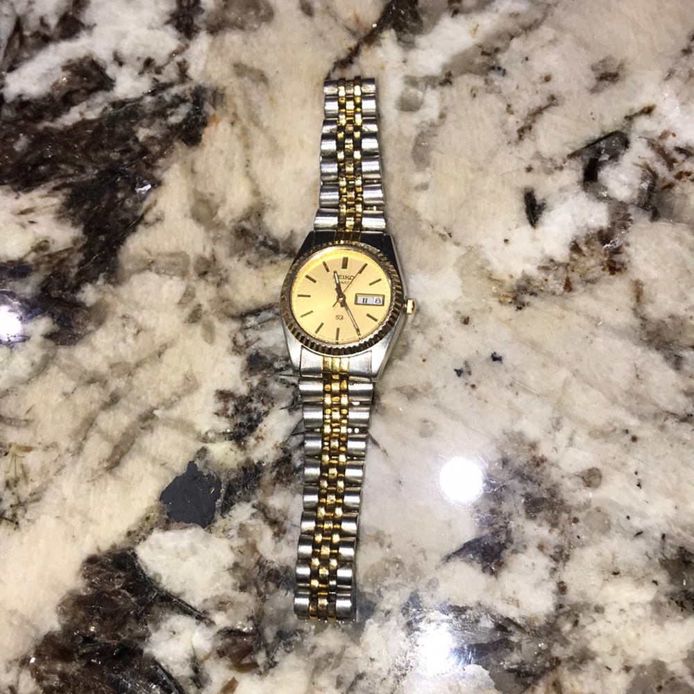 Women’s two toned seiko watch